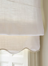 Scalloped Edge Linen roman blind - Pure white/sand