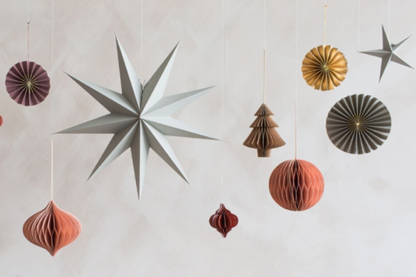 How to do Christmas decorations the scandi way