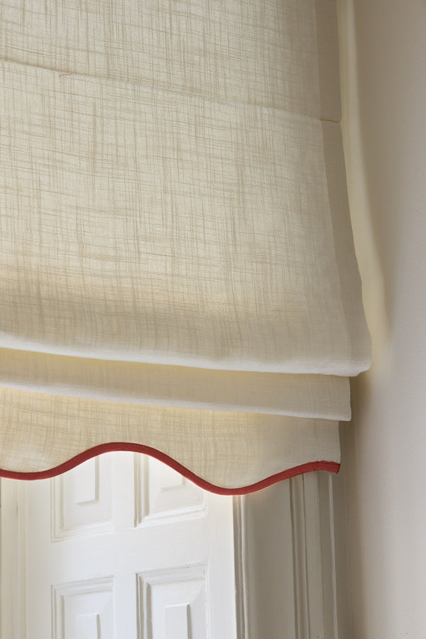 Scalloped Edge Linen roman blind - Off-white/terracotta