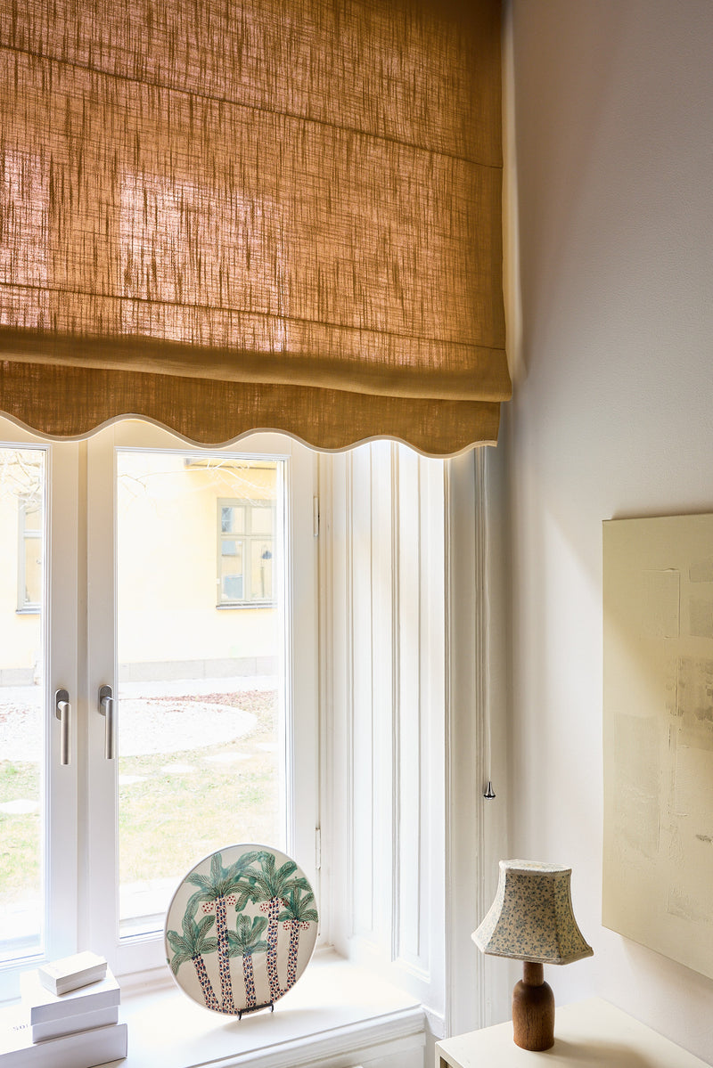 Scallop Edge Linen Roman Blind - Mustard/Sand