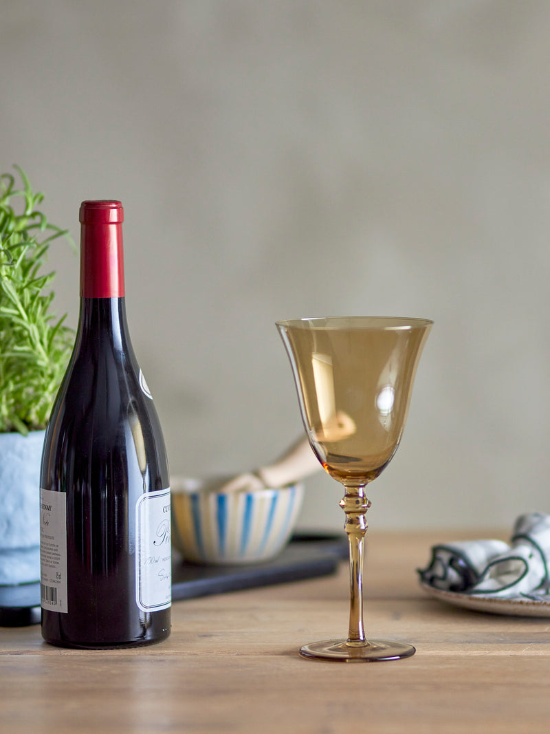 Viaja amber wine glass