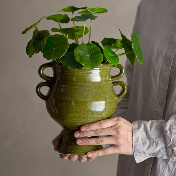 Raia stoneware plant pot