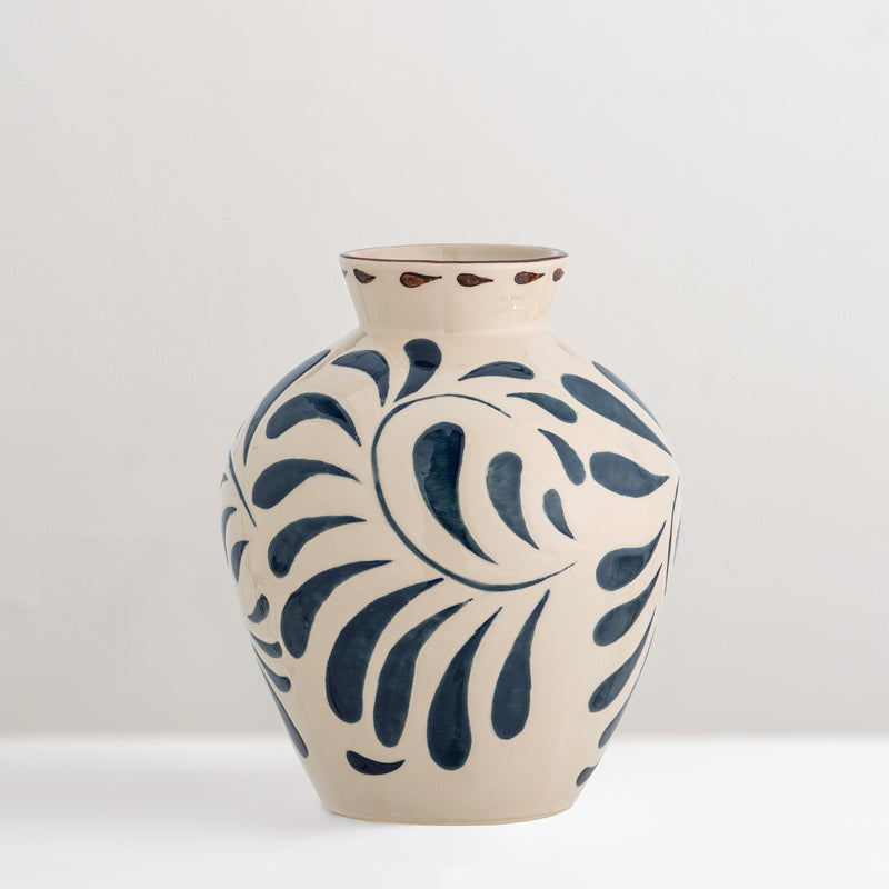 Heikki stoneware vase