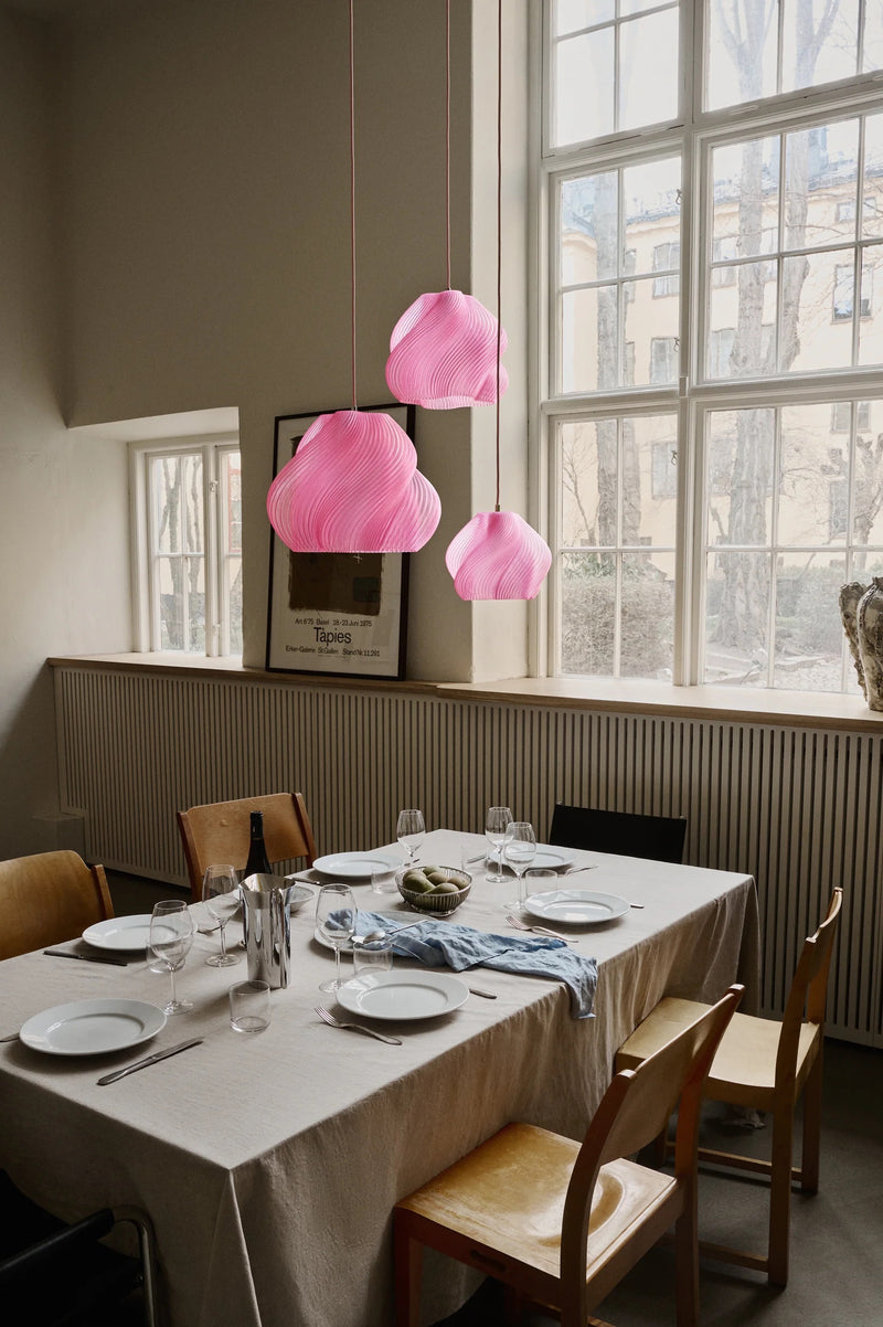 Crème Atelier soft serve pendant lamp 01, Rose sorbet