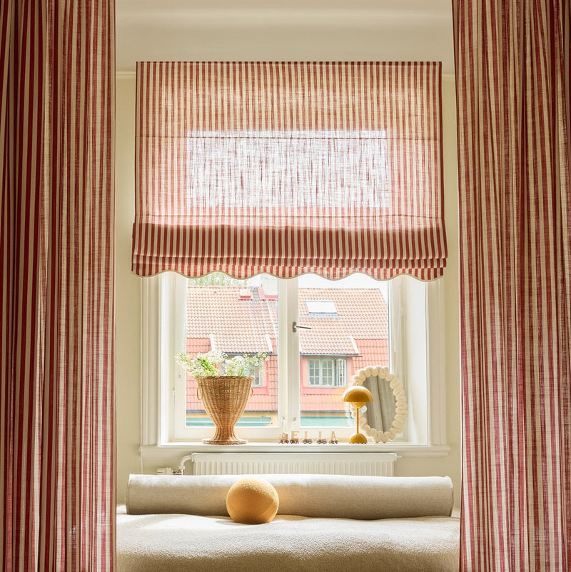 Scalloped Edge Stripe roman blind - Burgundy