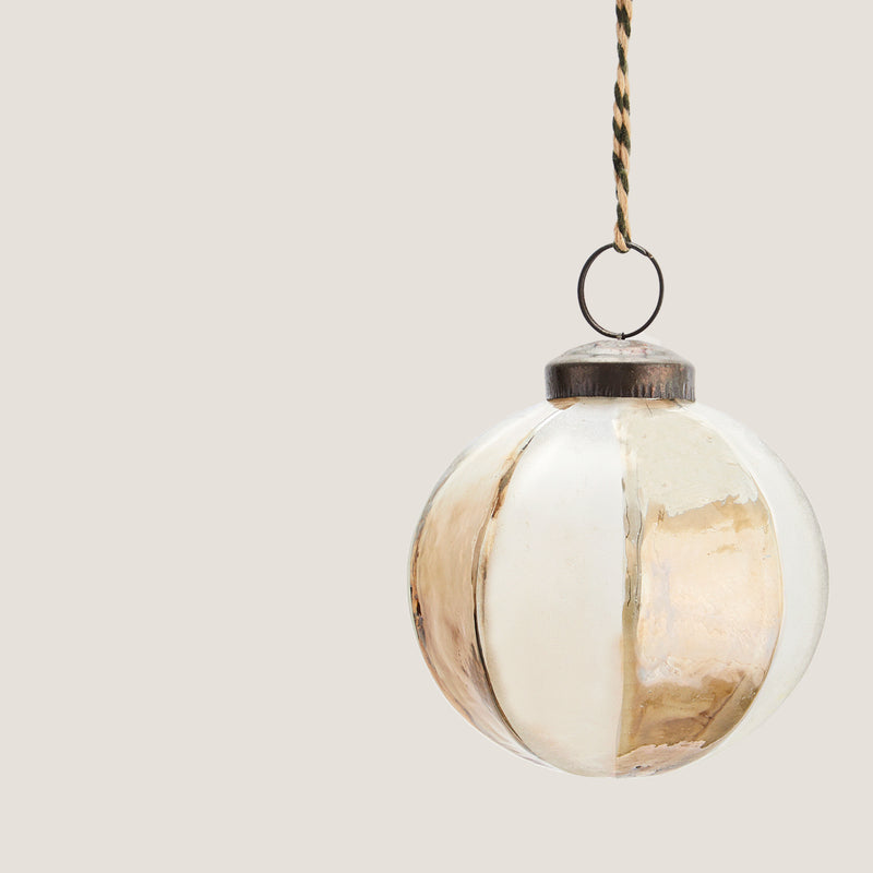 Tindra glass bauble