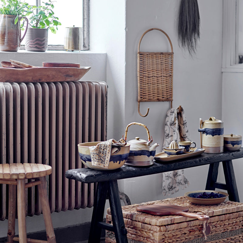 Solange handcrafted teapot with bamboo handle