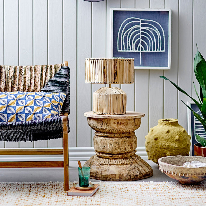 Rafah banana leaf table lamp