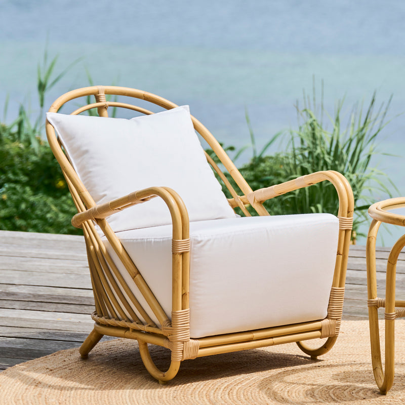 The Charlottenborg armchair designed by Arne Jacobsen - Outdoor