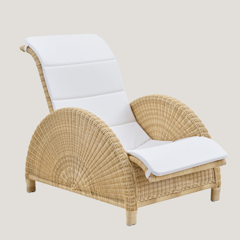The Paris armchair designed by Arne Jacobsen - Outdoor
