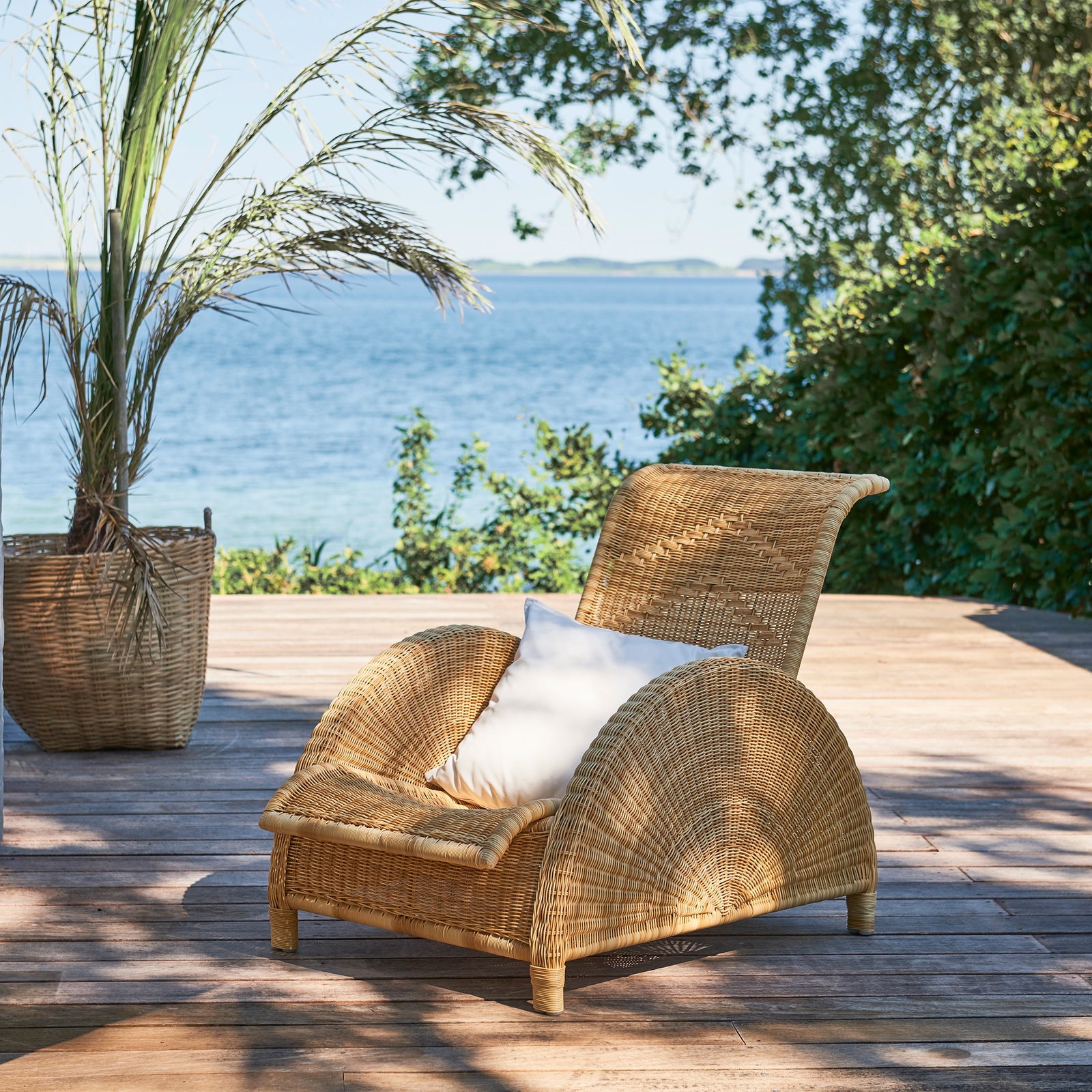 The Paris armchair designed by Arne Jacobsen - Outdoor – ATT PYNTA