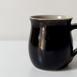 Åke Handmade glazed mug with handle