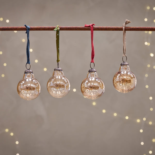 Alura glass bauble - Set of four