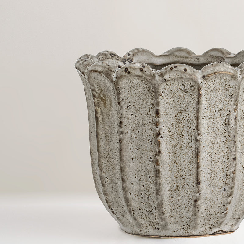Chaca stoneware plant pot