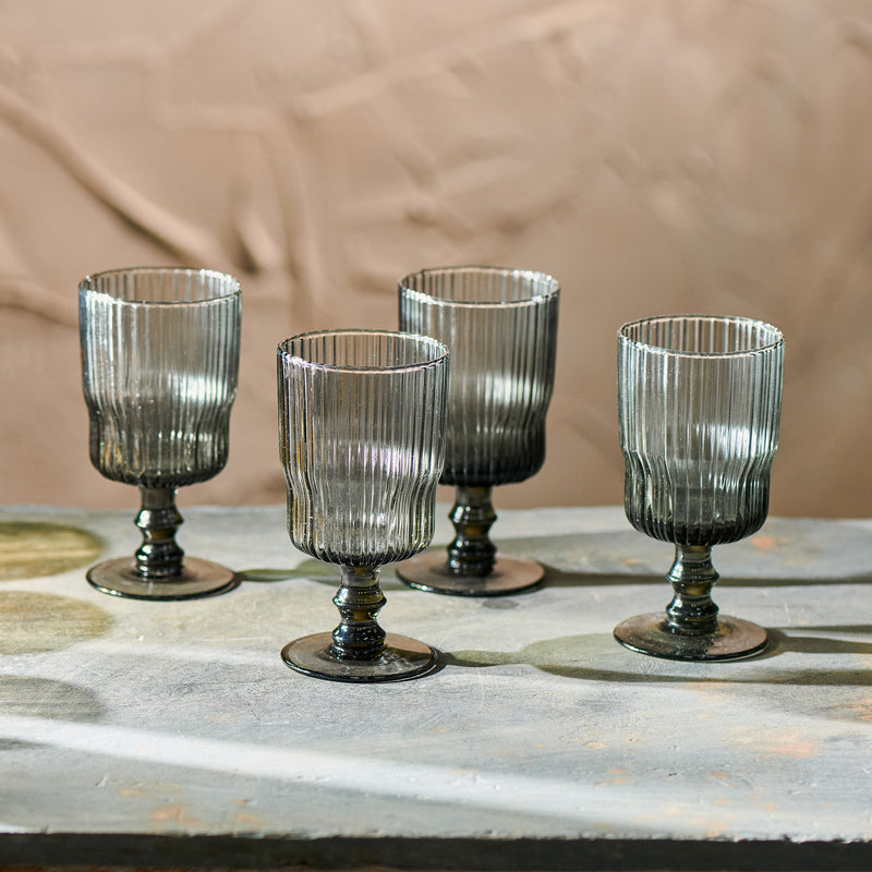 Fali ribbed wine glass - smoke