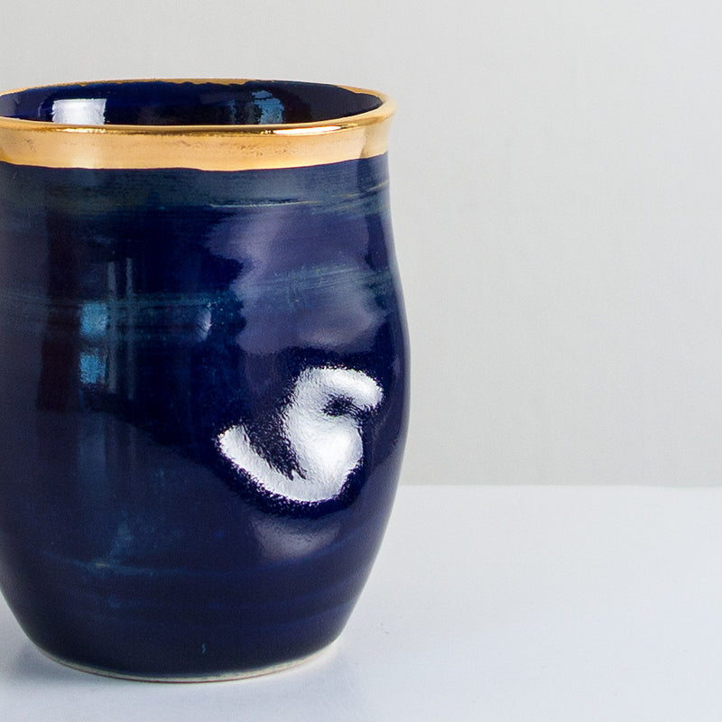 Handmade mug with 24 carat gold - Att Pynta