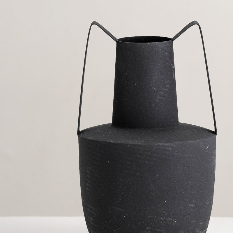 Itamar black metal vase
