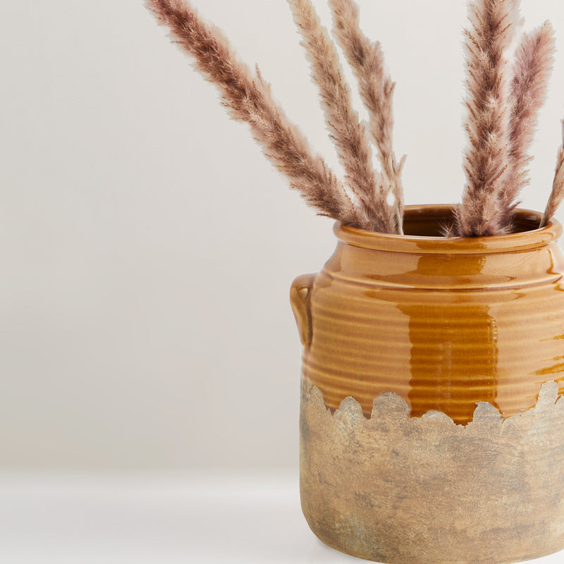 Mio handcrafted stoneware vase