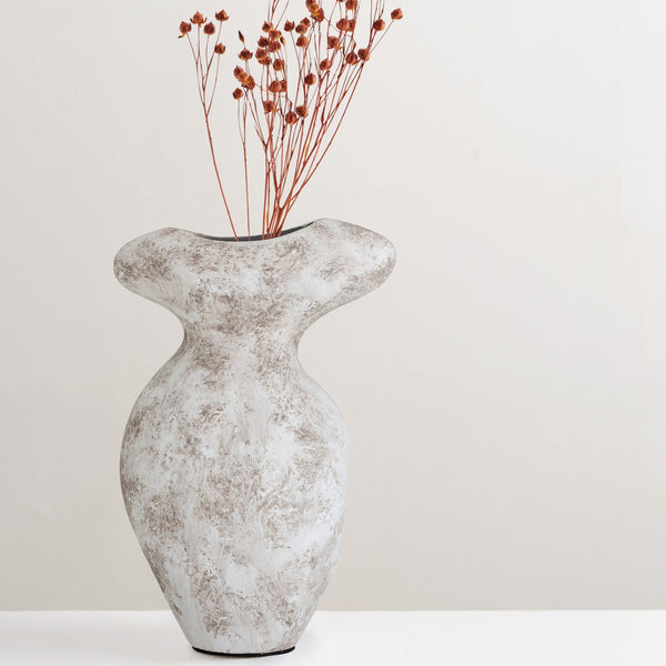 Nori deco terracotta vase