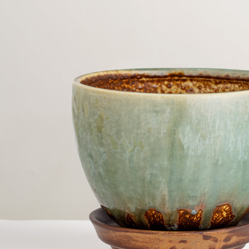 Betje green glazed plant pot with tray